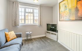 Buttercup Apartment - Uk42382